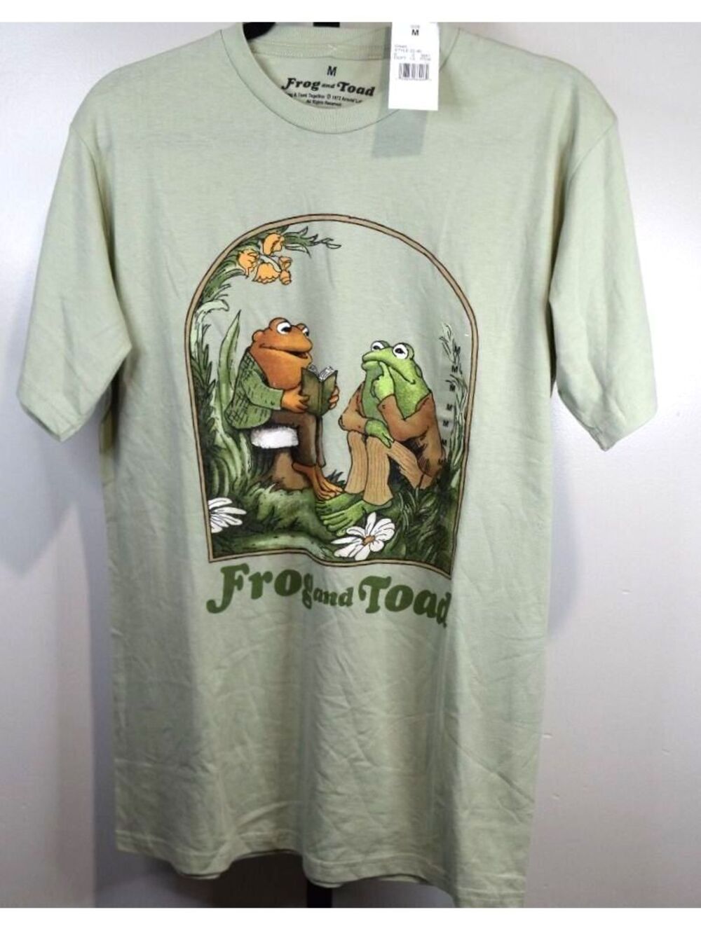 Frog and Toad Graphic T-Shirt Size M Sage Green Book Character Tee NWT